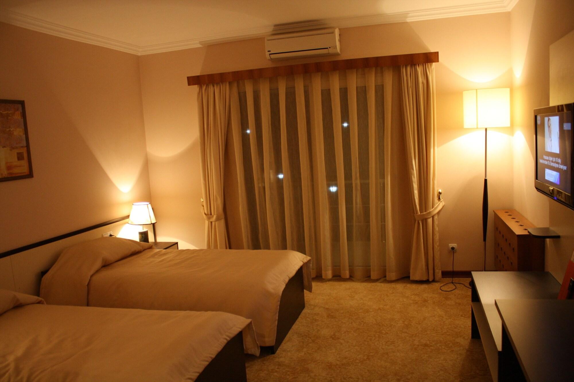 Kaspia Sahil Hotel Lankaran Ngoại thất bức ảnh