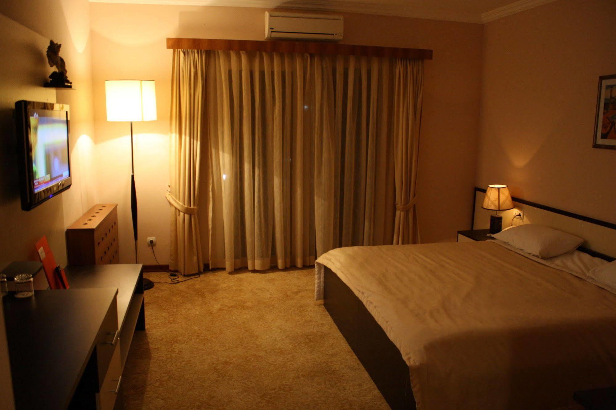 Kaspia Sahil Hotel Lankaran Ngoại thất bức ảnh